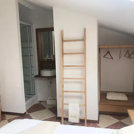 Le Petit Paris 费雷尔